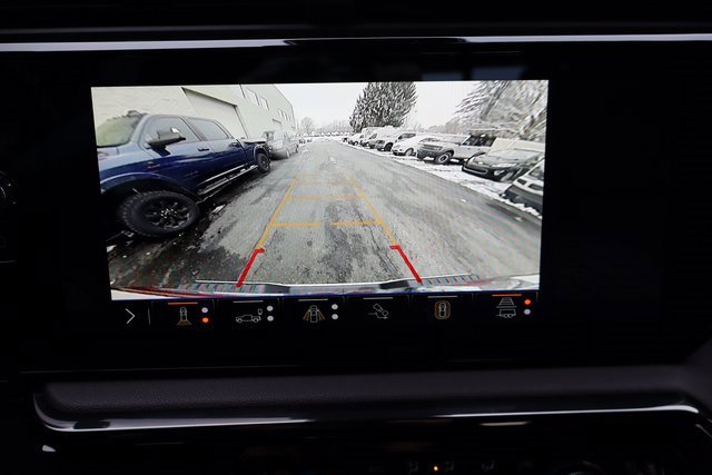 Used 2025 GMC Sierra 2500 AT4 w/ AT4 Premium Plus Package image 8