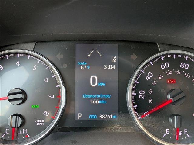 Used 2022 Toyota RAV4 LE AWD/4WD image 11