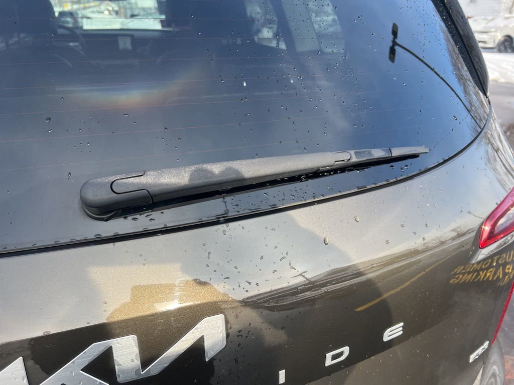 Certified 2023 Kia Telluride S w/ S Sunroof Package image 34