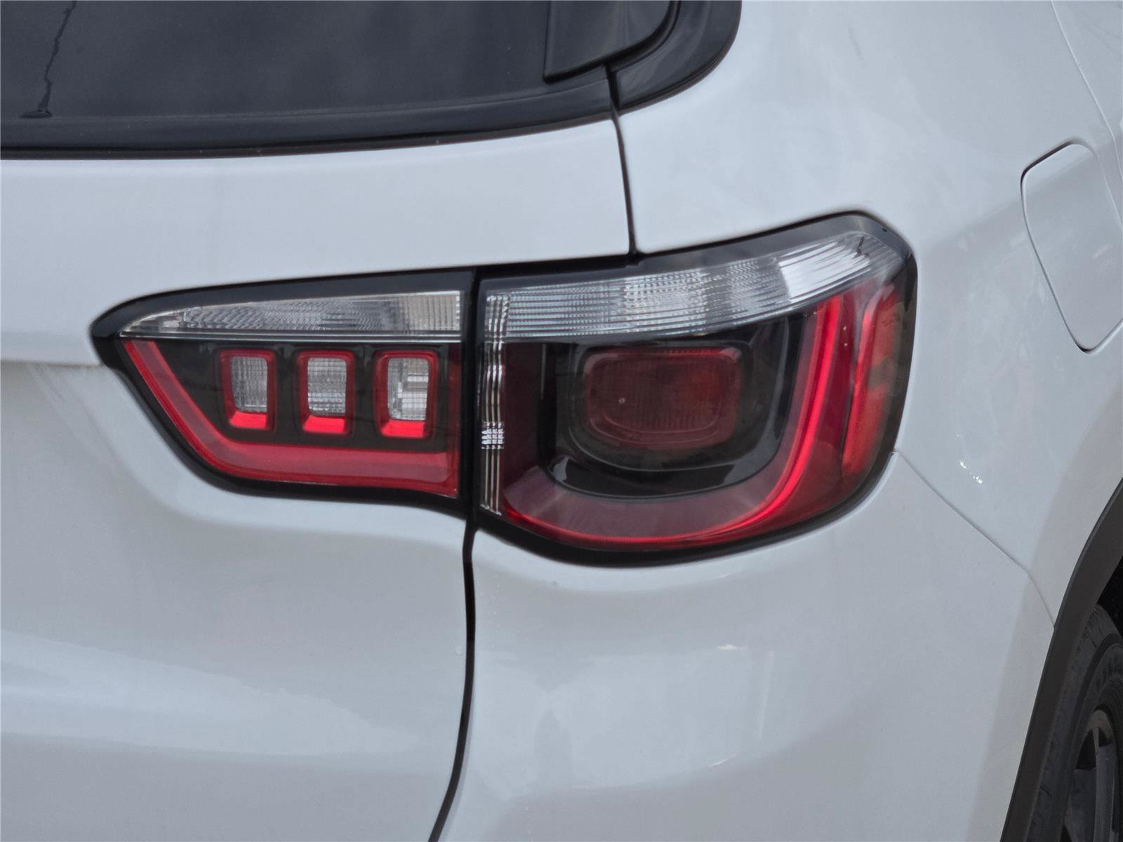 New 2026 Jeep Compass Latitude image 13