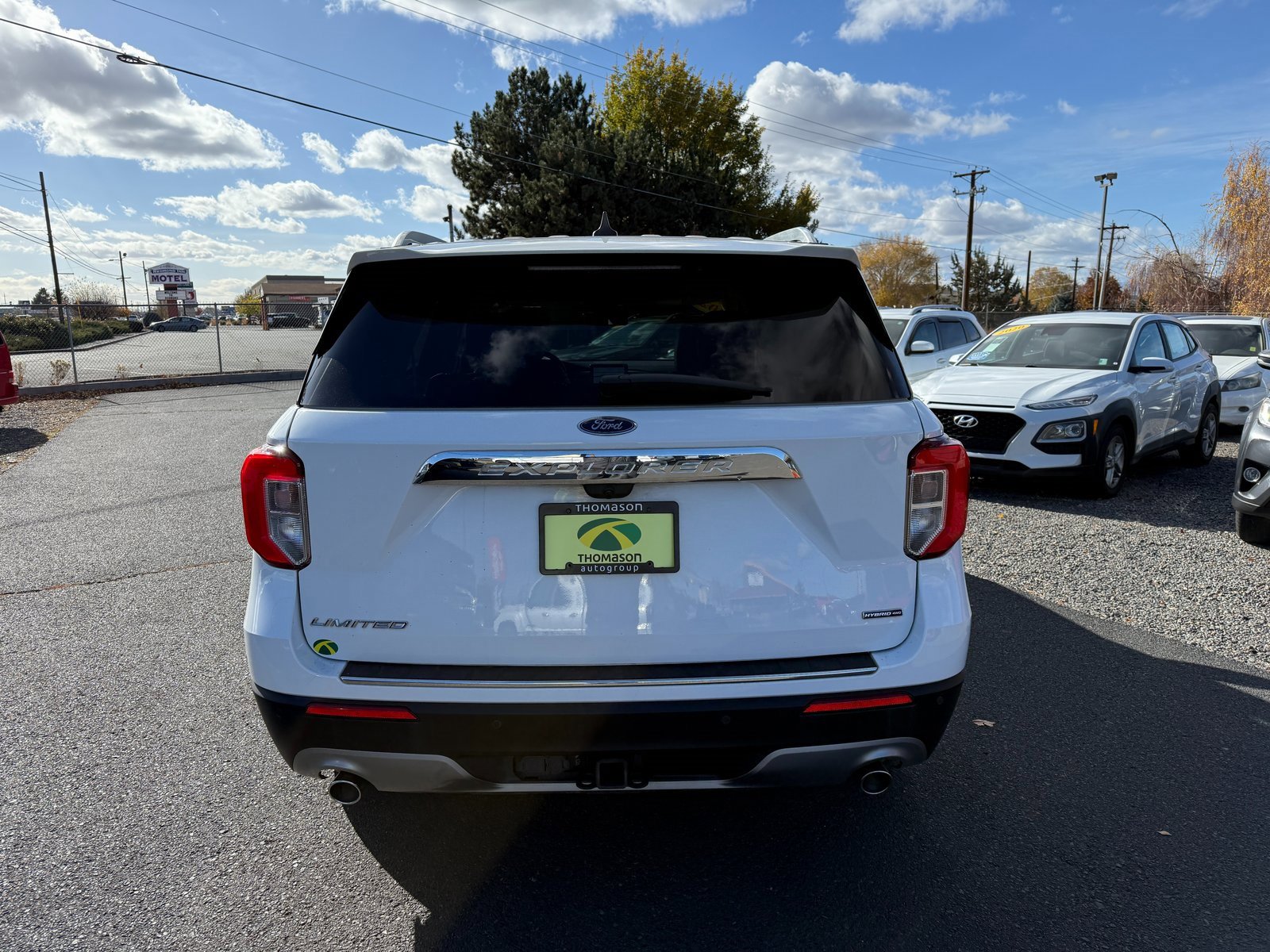 Used 2022 Ford Explorer Limited w/ Hybrid Equipment Group 310A image 3