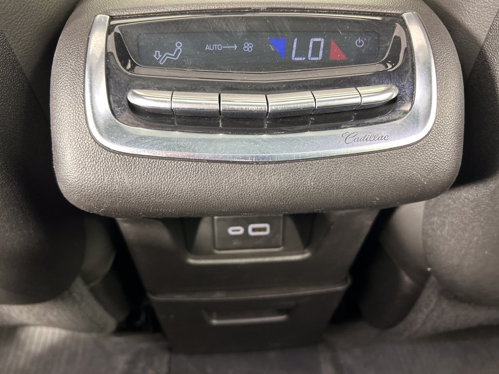 Used 2024 Cadillac XT6 Luxury AWD/4WD image 18