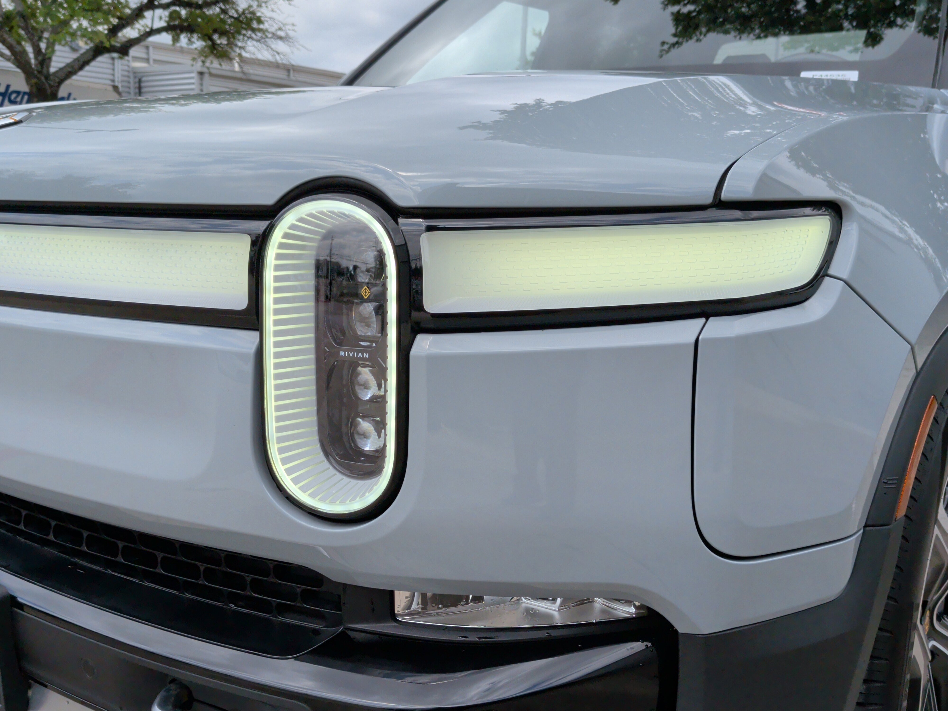 Used 2024 Rivian R1T Adventure image 6