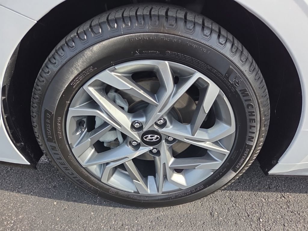 Used 2023 Hyundai Sonata SEL image 14