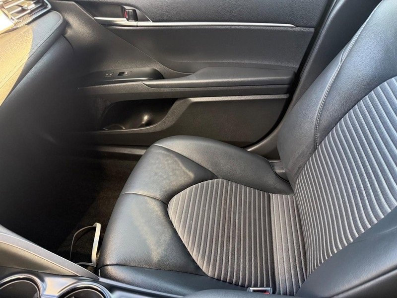 Used 2019 Toyota Camry SE image 27