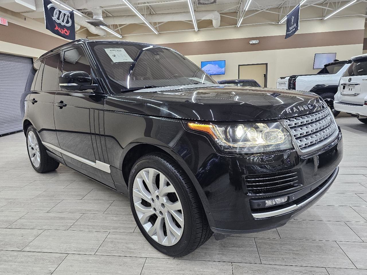 Used 2014 Land Rover Range Rover Supercharged AWD/4WD image 4