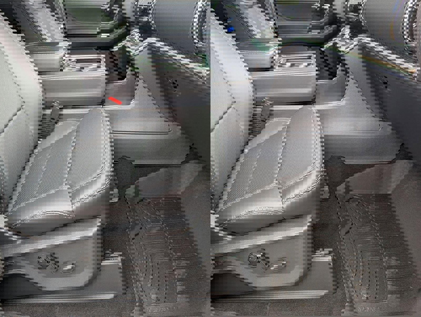 New 2026 Ford Expedition Platinum w/ Stealth Performance Package image 29