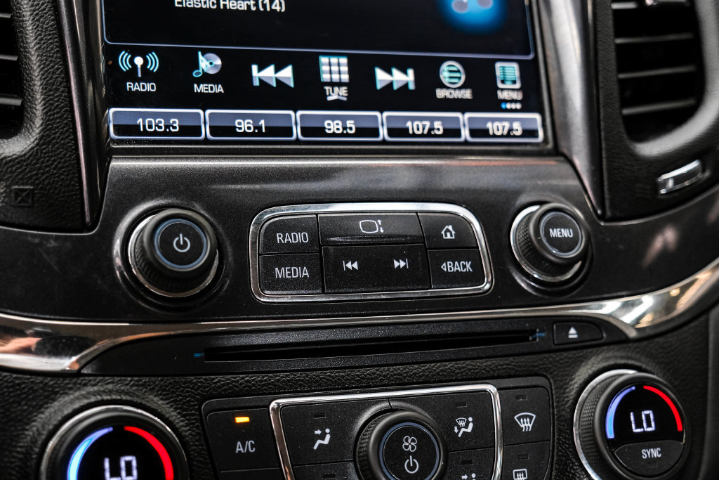 Used 2016 Chevrolet Impala LTZ FWD image 32