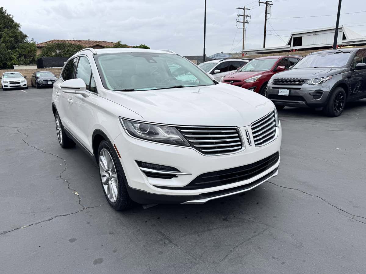 Used 2017 Lincoln MKC Reserve w/ Lincoln MKC Climate Package FWD image 9