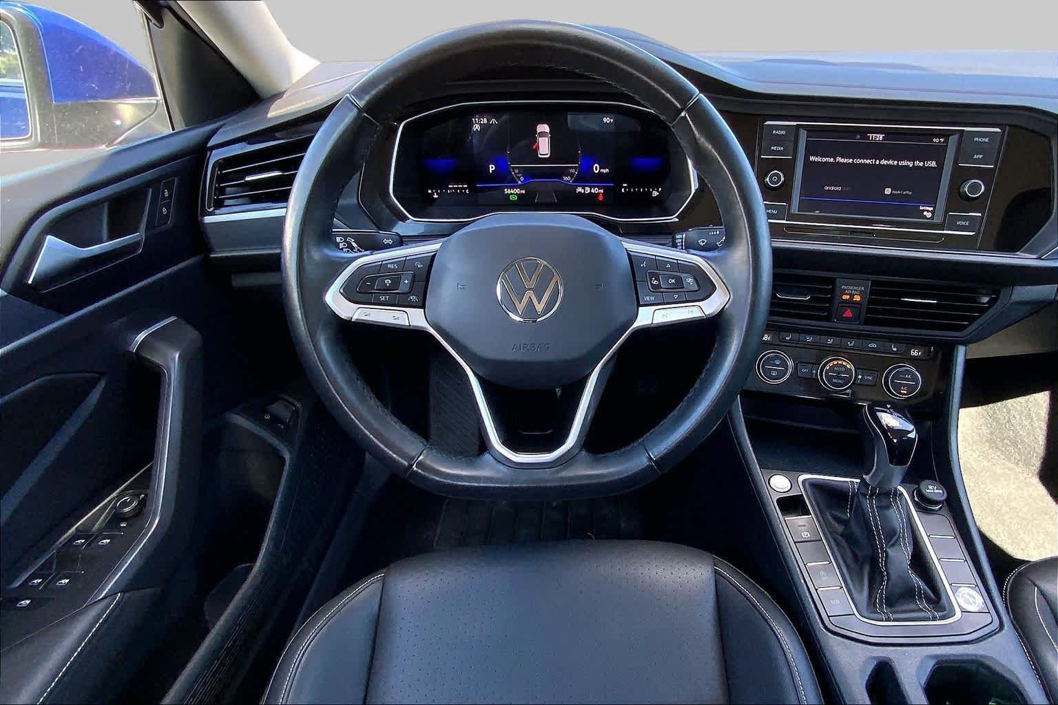 Used 2024 Volkswagen Jetta SE FWD image 6