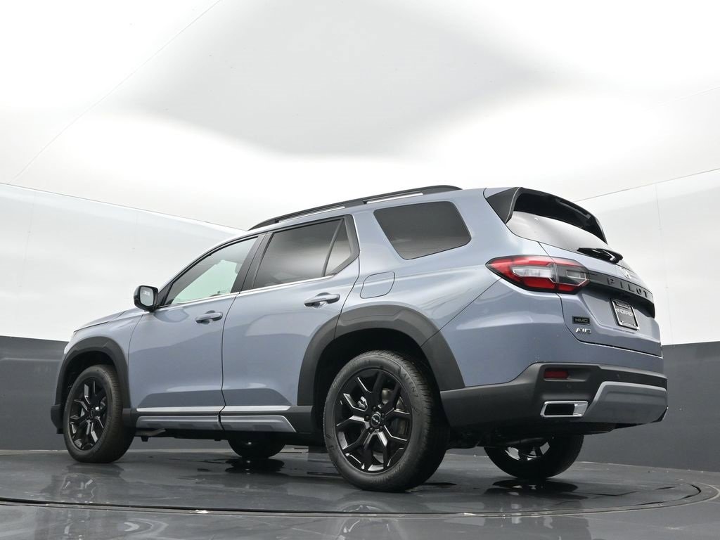 New 2025 Honda Pilot Touring image 17