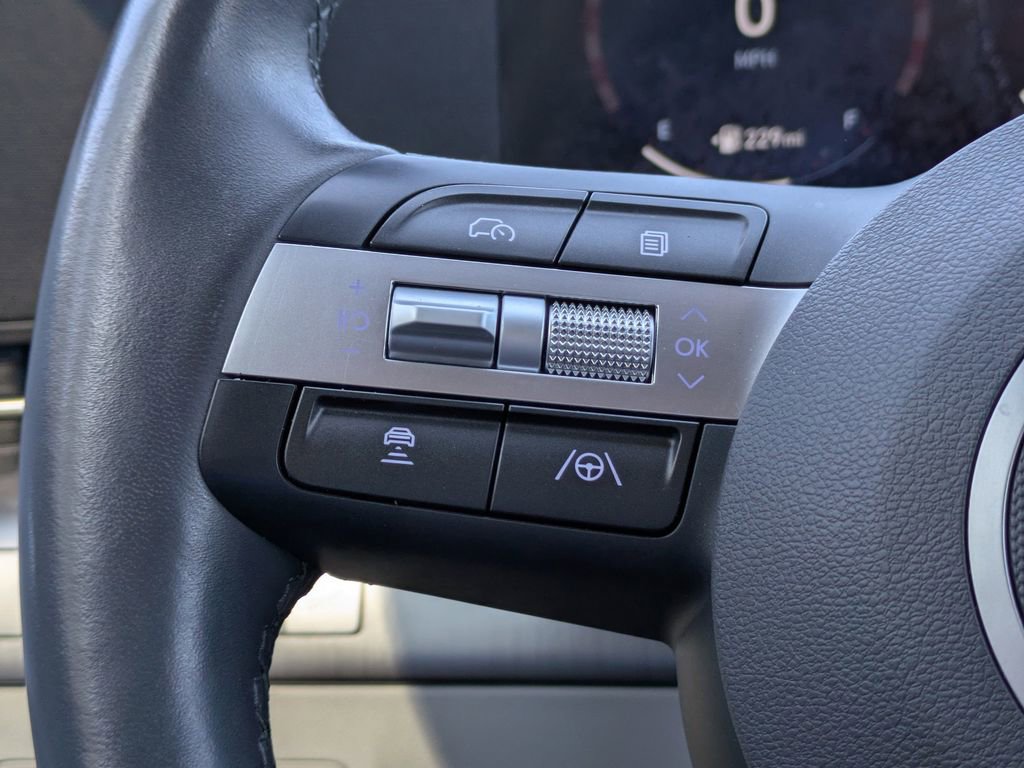 Used 2024 Hyundai Kona Limited image 27