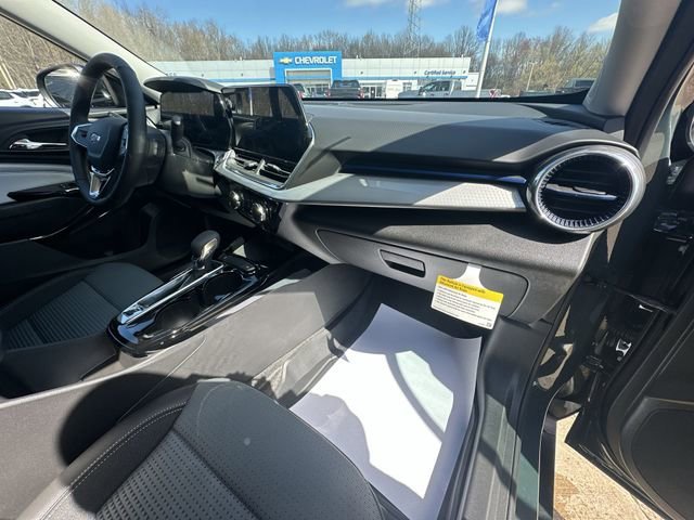 New 2026 Chevrolet Trax LT w/ Driver Confidence Package FWD image 29