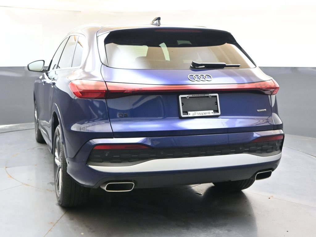 Used 2025 Audi Q5 Premium Plus w/ Premium Plus AWD/4WD image 4