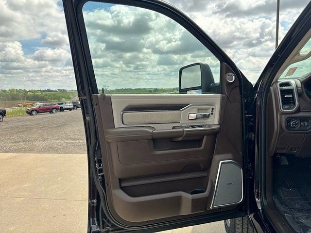 Used 2025 RAM 3500 Laramie image 23