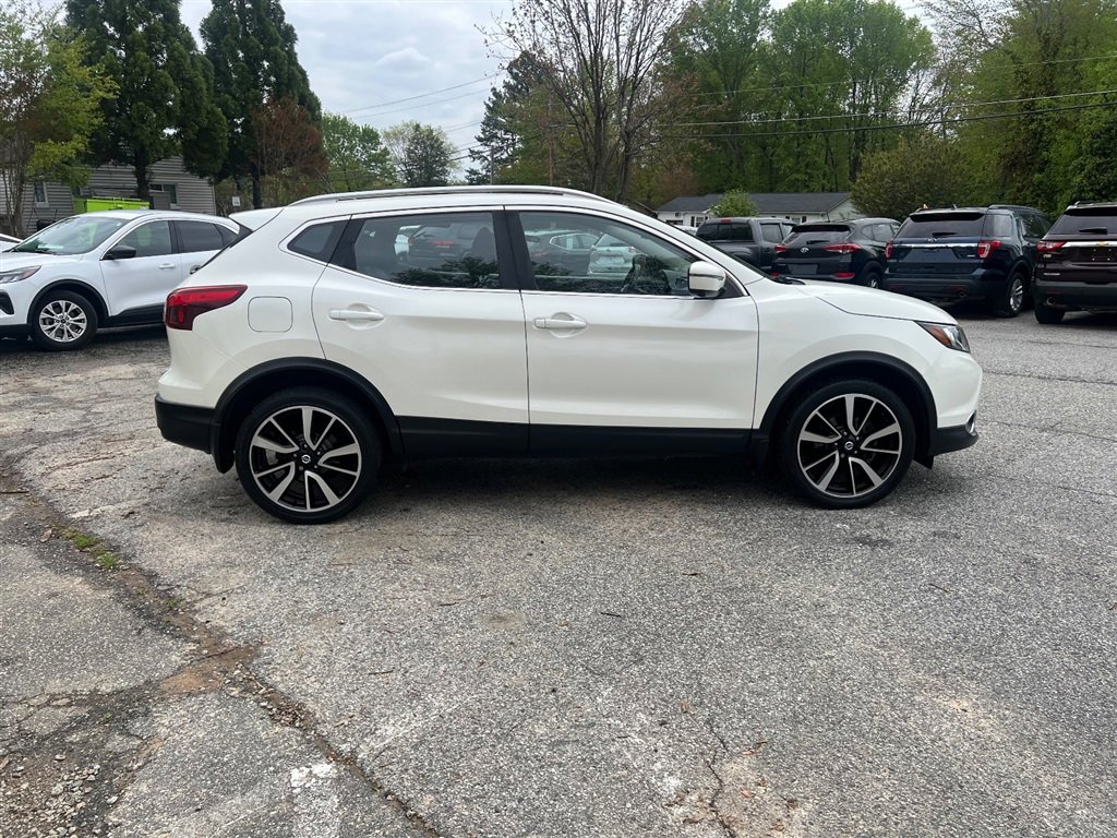 Used 2017 Nissan Rogue Sport SL image 6