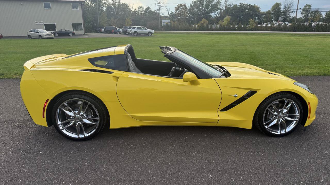 Used 2016 Chevrolet Corvette Stingray Coupe RWD image 12