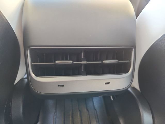 Used 2023 Tesla Model 3 Performance image 21