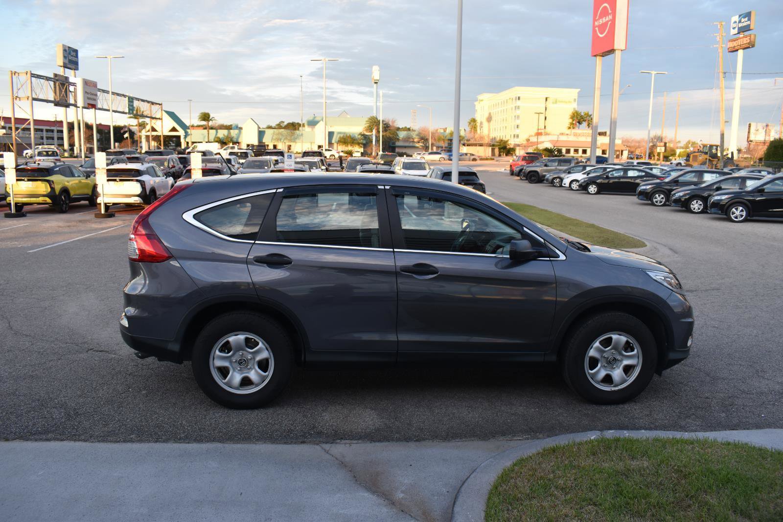 Used 2016 Honda CR-V LX image 8