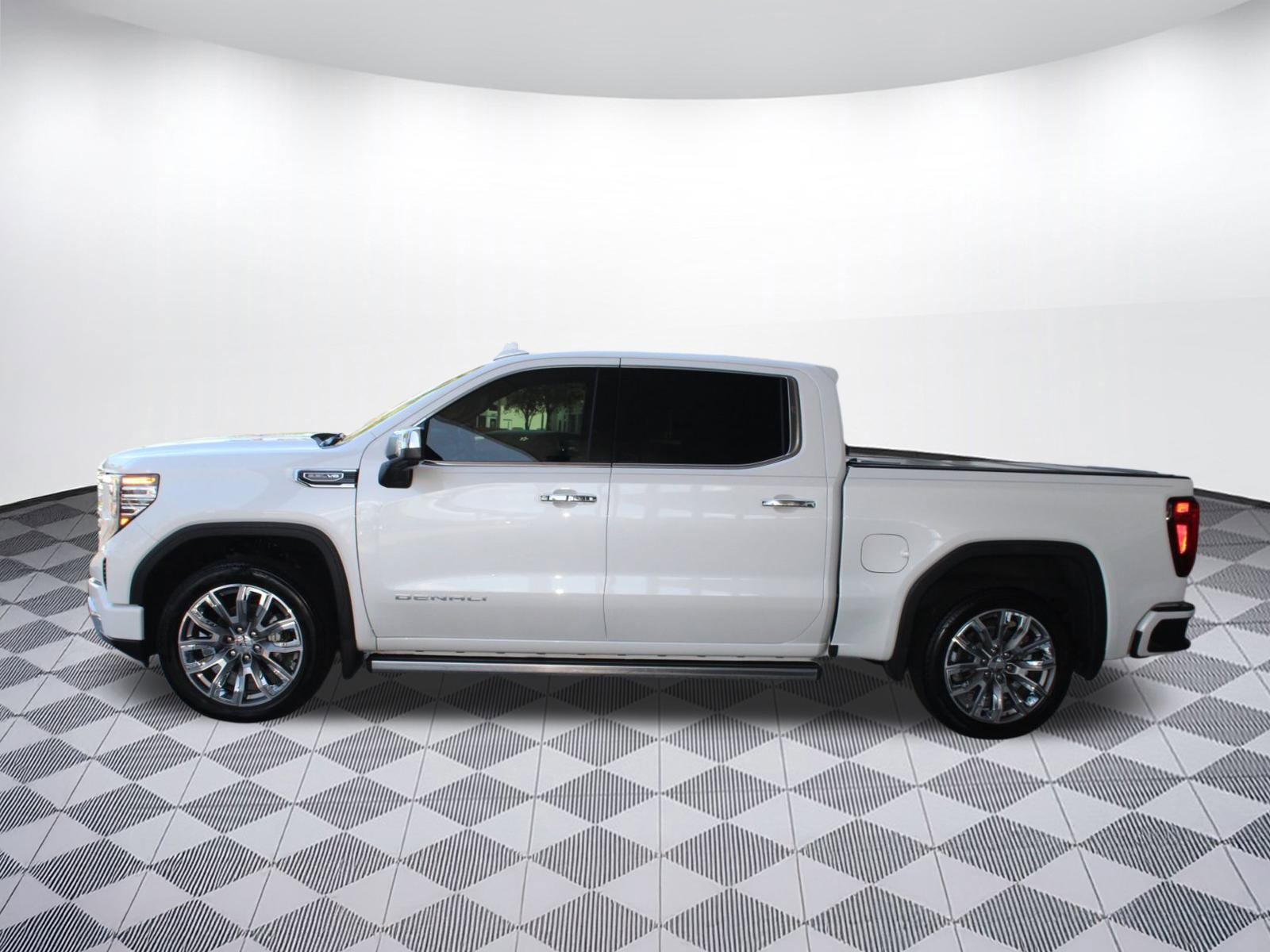 Used 2024 GMC Sierra 1500 Denali w/ Denali Reserve Package image 2