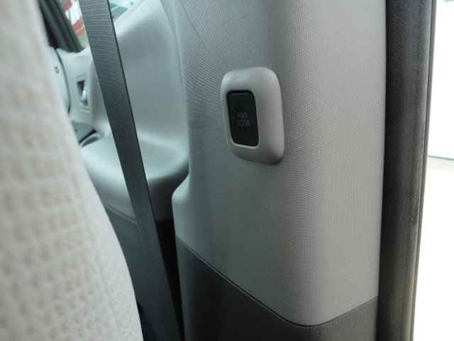 Used 2020 Toyota Sienna LE image 15