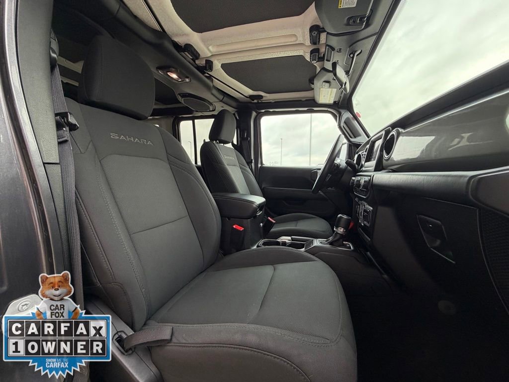 Used 2018 Jeep Wrangler Unlimited Sahara w/ Dual Top Group image 27