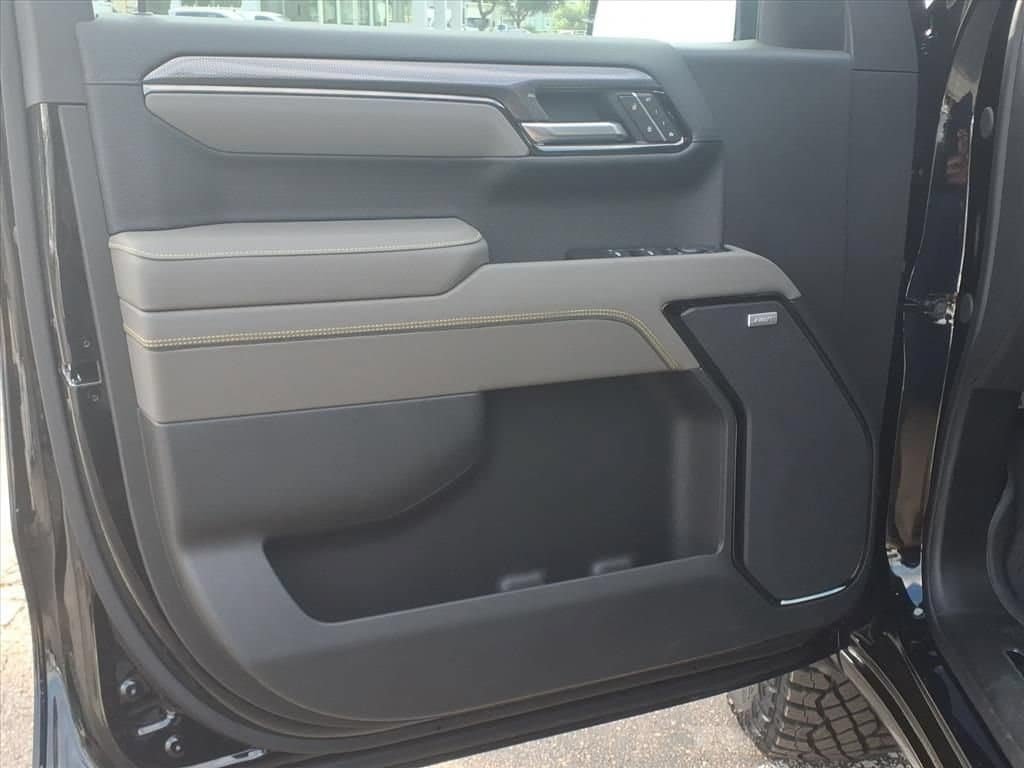 New 2026 Chevrolet Silverado 1500 ZR2 AWD/4WD image 14