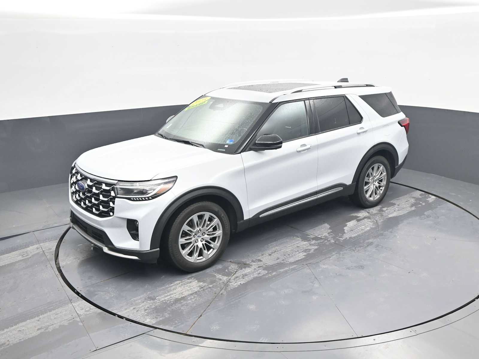 Used 2025 Ford Explorer Platinum RWD image 31