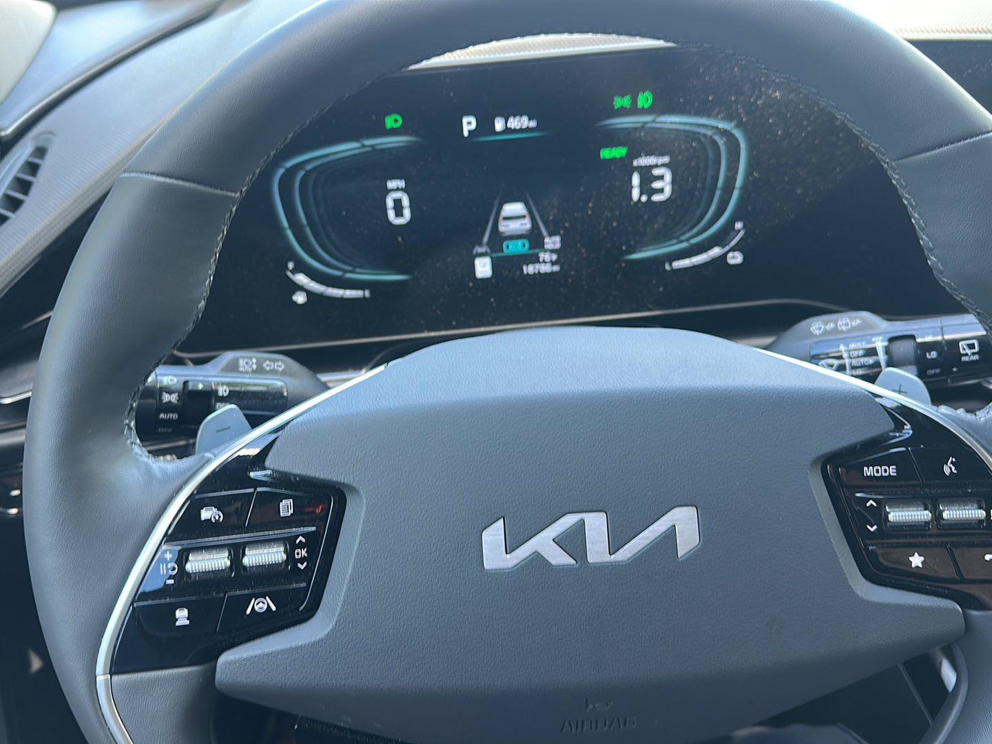 Used 2024 Kia Niro SX Touring FWD image 17