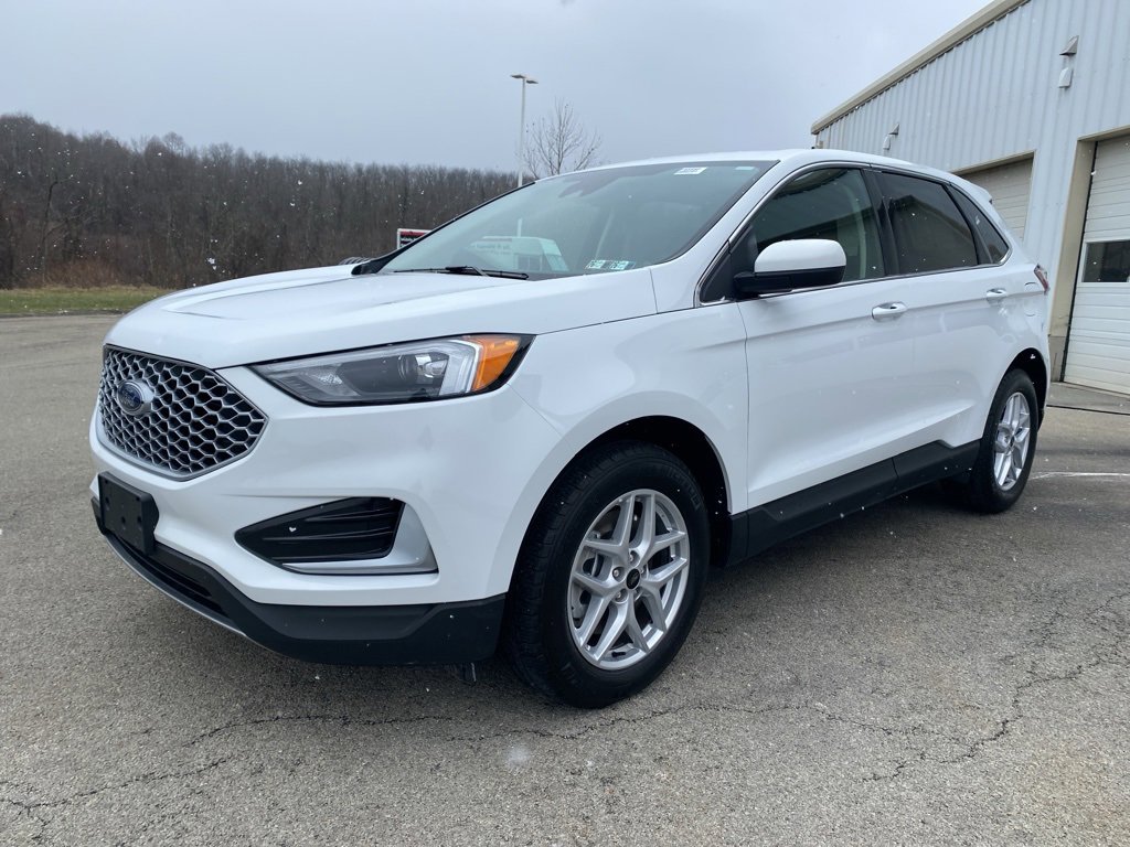 Used 2024 Ford Edge SEL image 7