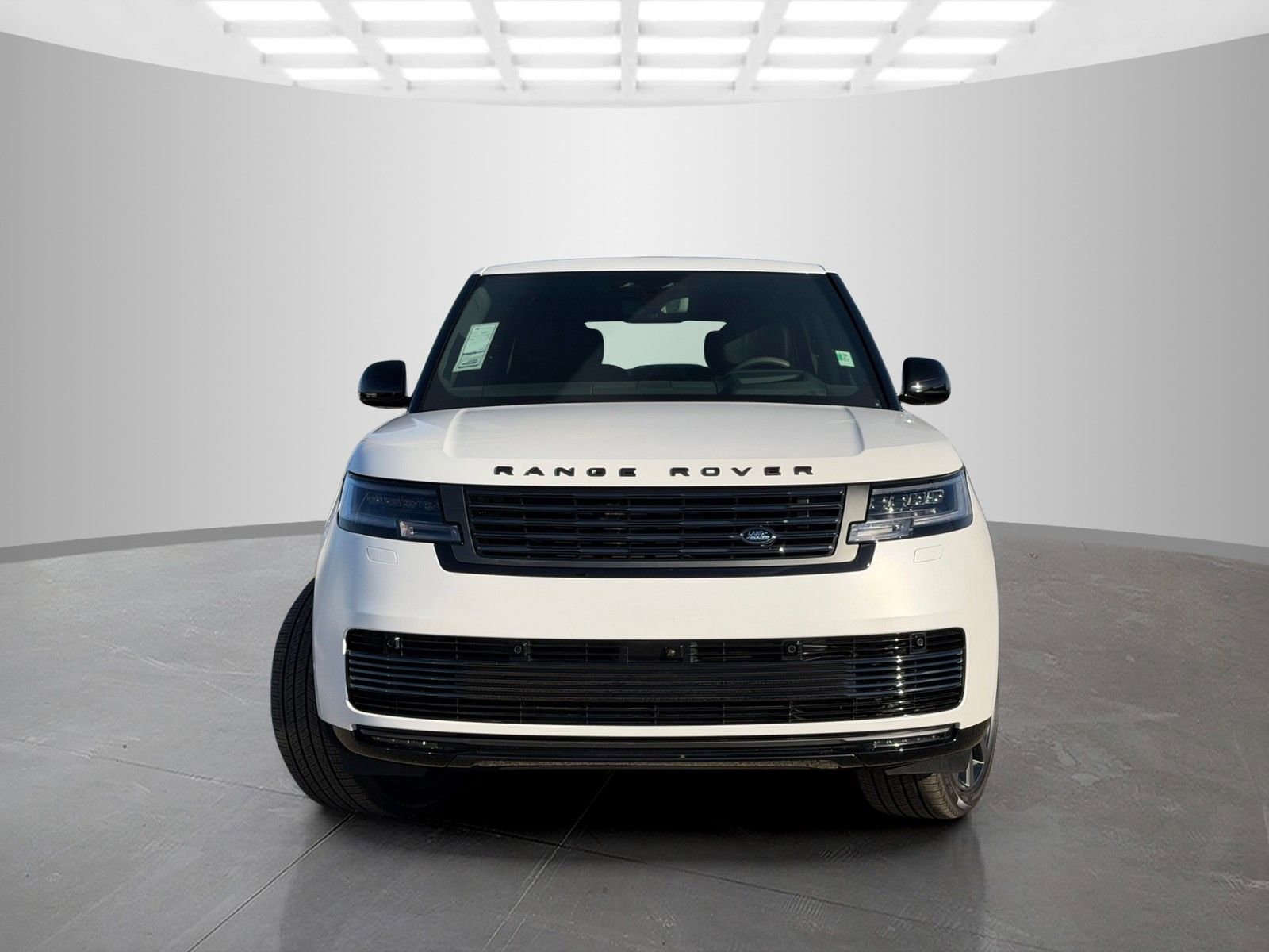 New 2026 Land Rover Range Rover SV image 2