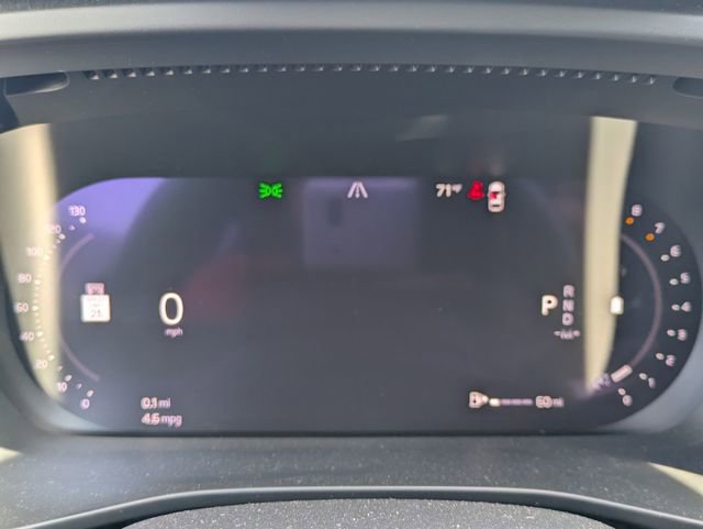 Certified 2023 Volvo XC40 B5 Ultimate w/ Climate Package AWD/4WD image 18