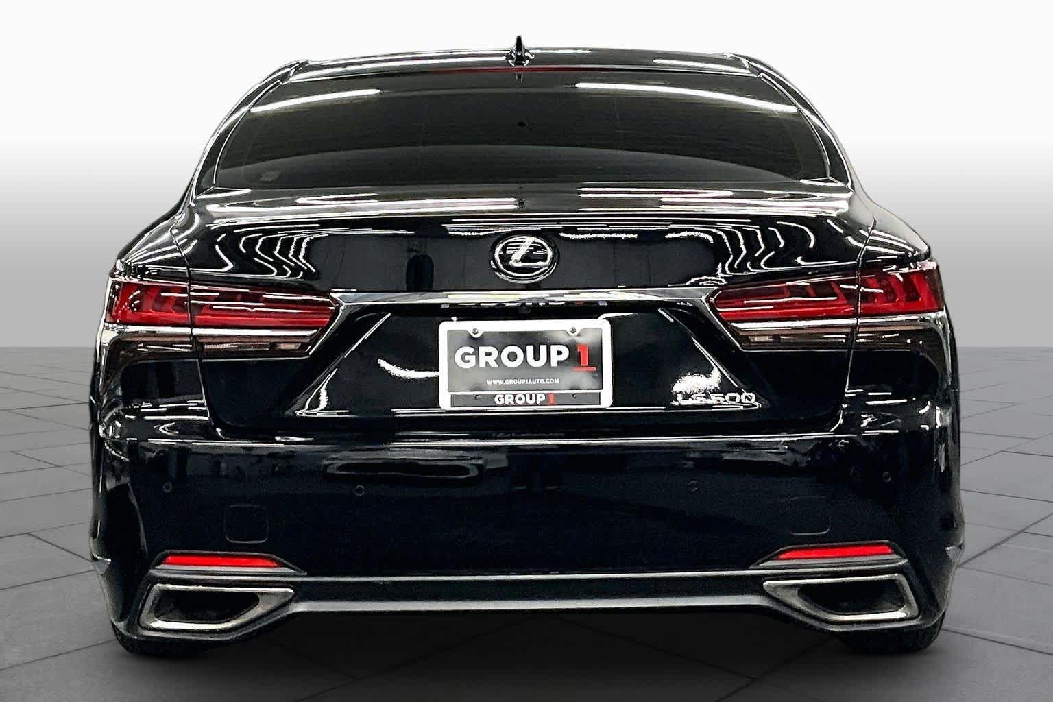 Used 2018 Lexus LS 500 w/ Luxury Package RWD image 4
