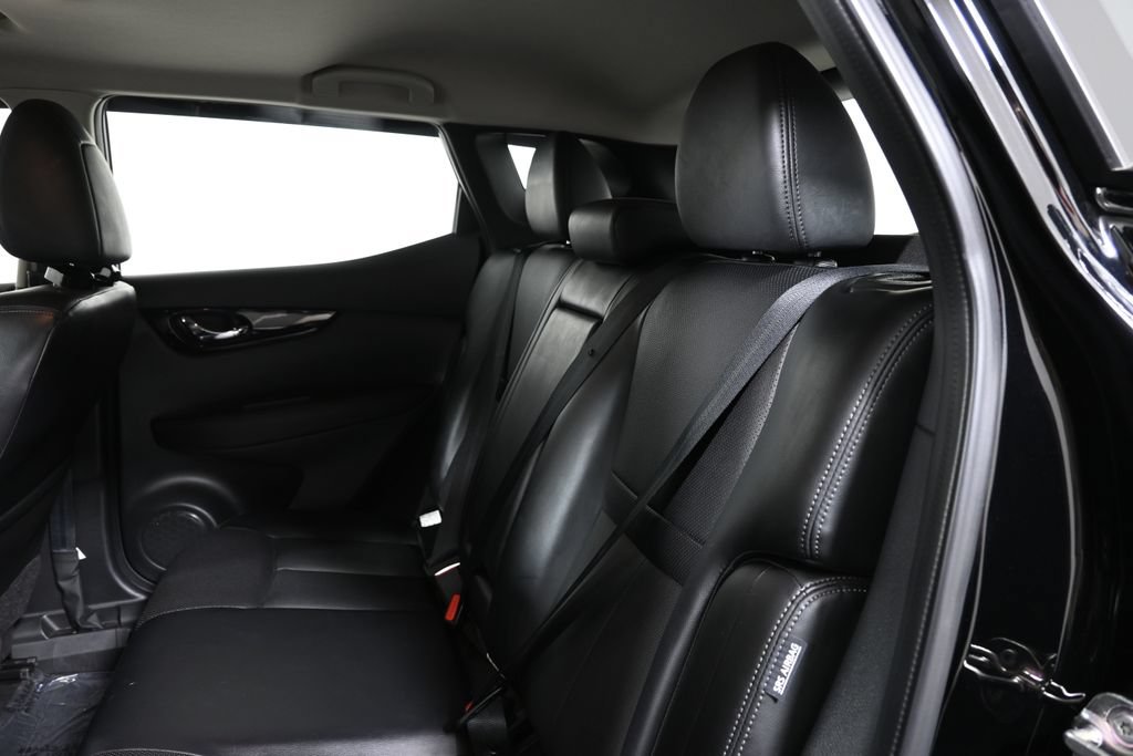 Used 2022 Nissan Rogue Sport SL w/ Premium Package AWD/4WD image 4