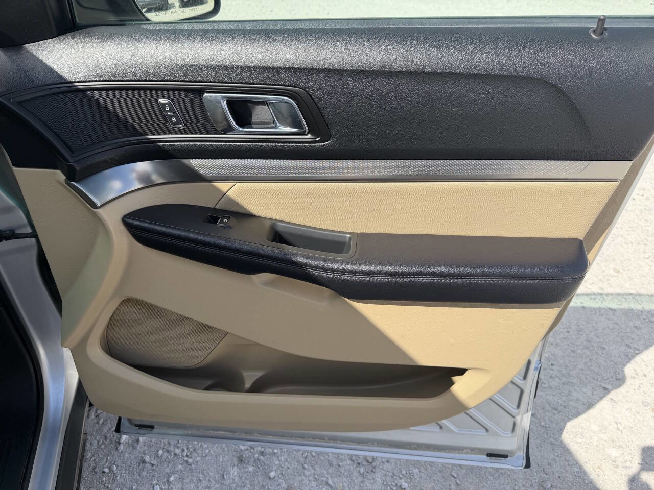 Used 2017 Ford Explorer 4WD image 25