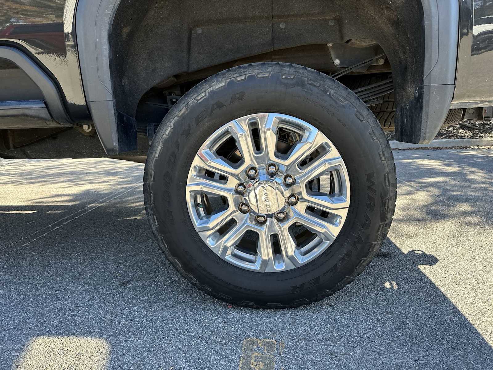 Used 2020 GMC Sierra 3500 Denali w/ Denali Ultimate Package image 12