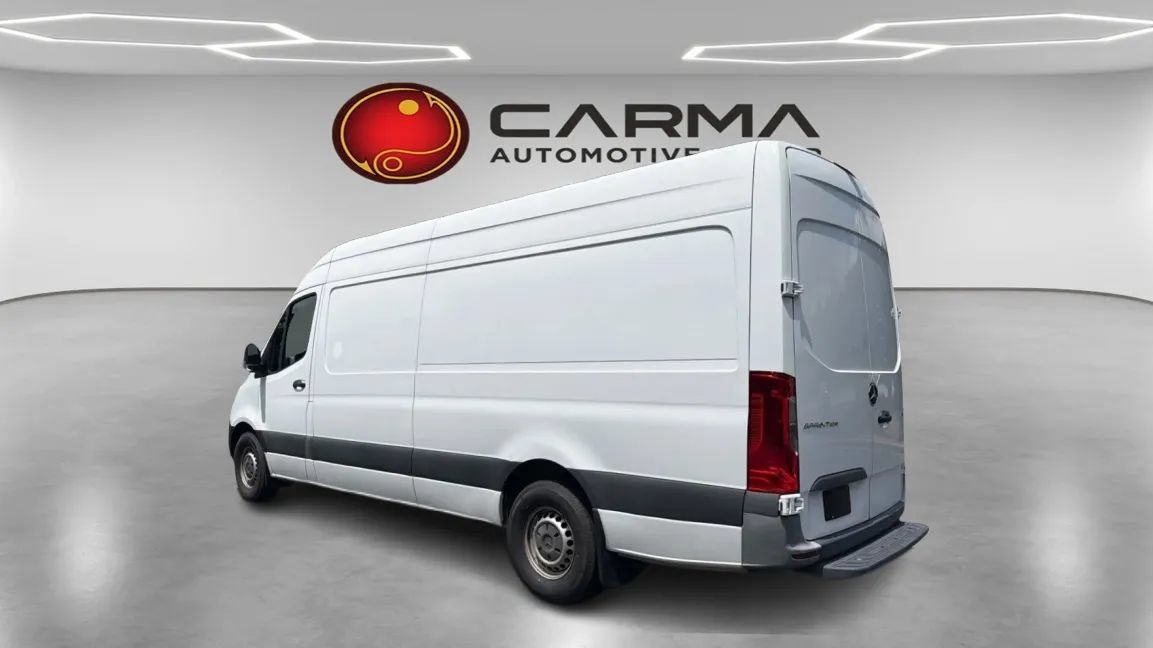 Used 2021 Mercedes-Benz Sprinter 2500 image 3