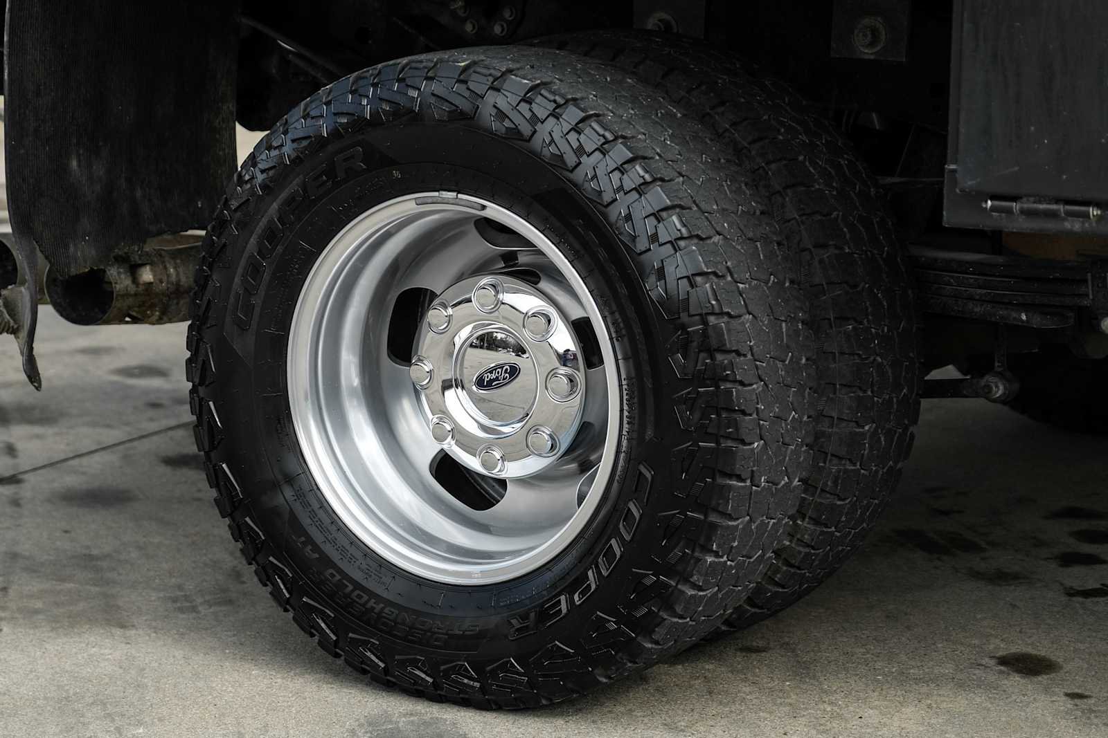 Used 2023 Ford F350 Lariat w/ FX4 Off-Road Package image 55