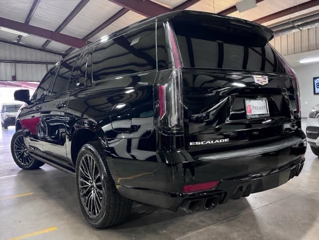 Used 2023 Cadillac Escalade ESV V w/ LPO, Floor Liner Package AWD/4WD image 2