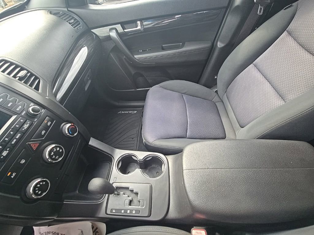Used 2012 Kia Sorento LX image 20