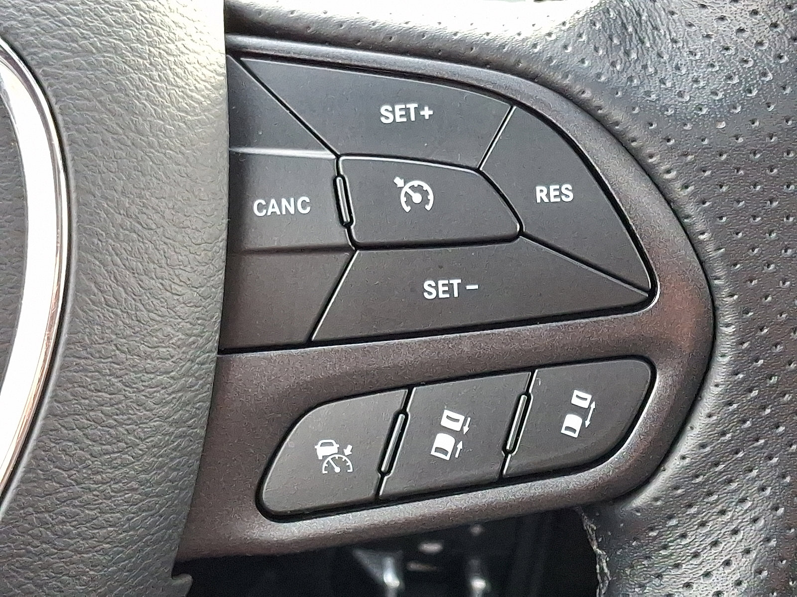 Certified 2024 Dodge Durango R/T image 22