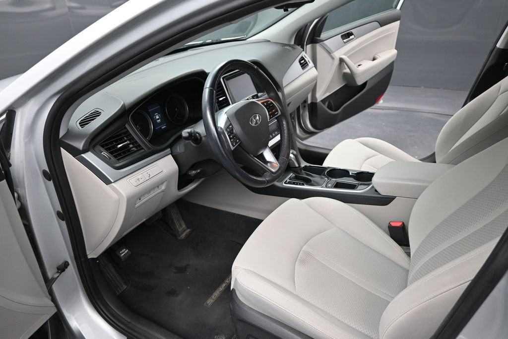 Used 2019 Hyundai Sonata SEL w/ Cargo Package FWD image 9