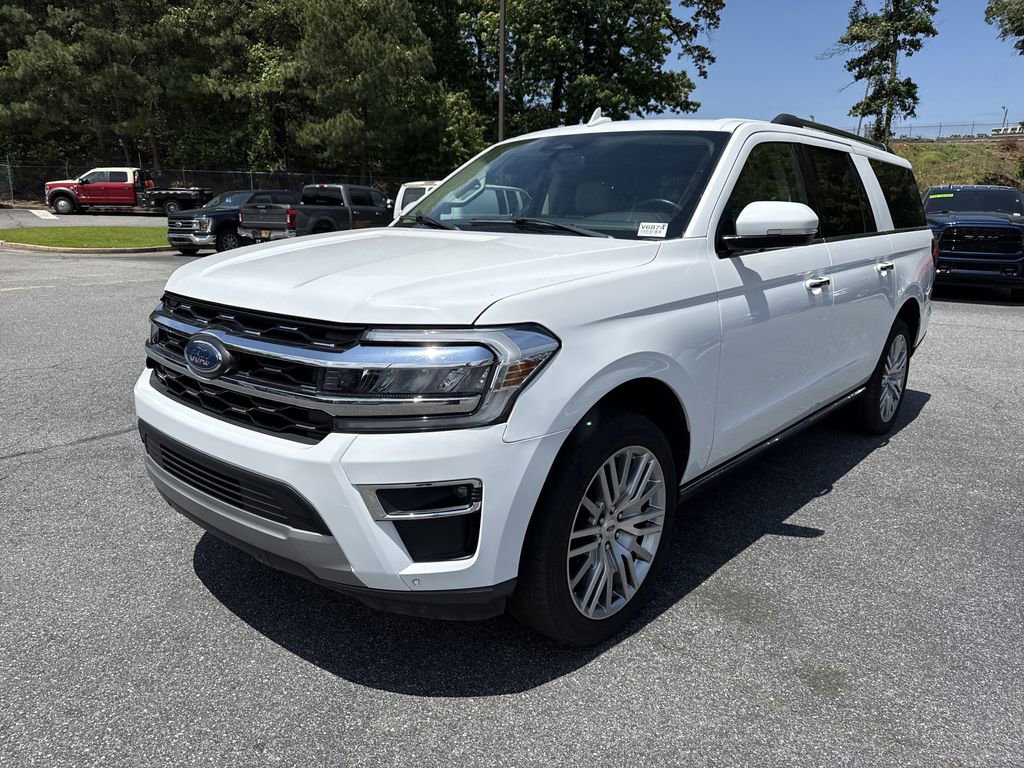 Used 2024 Ford Expedition Max Limited AWD/4WD image 3