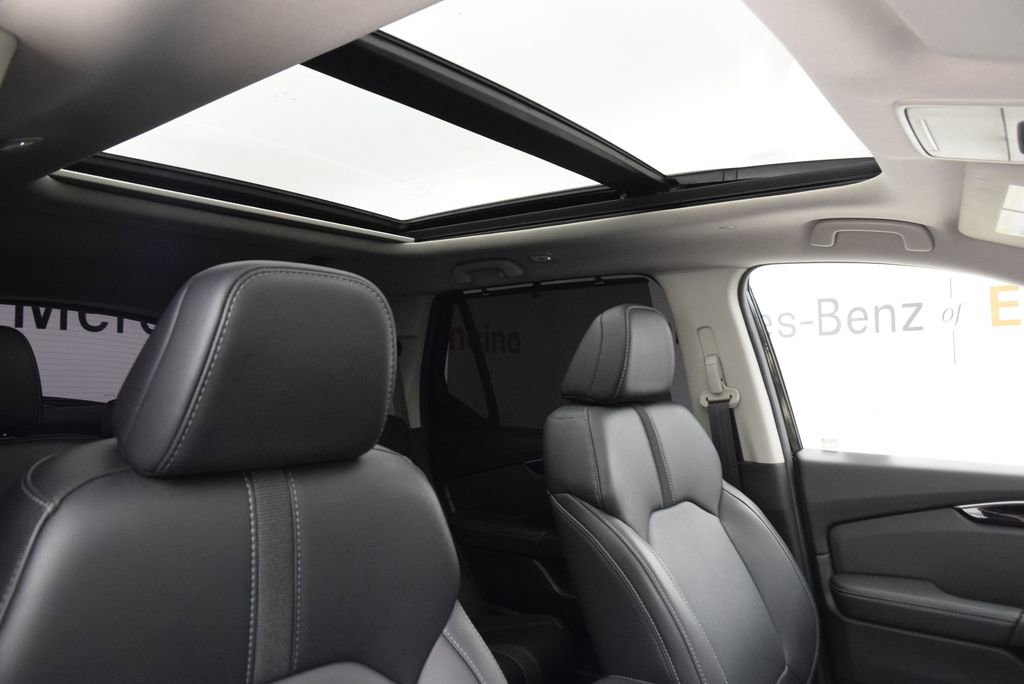 Used 2024 Honda Pilot Touring image 18