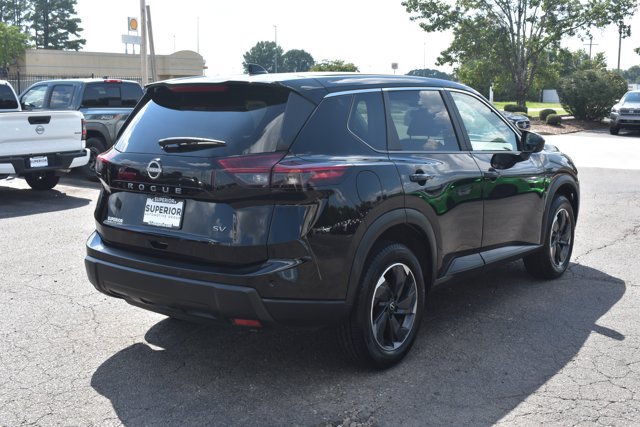 Used 2024 Nissan Rogue SV FWD image 5