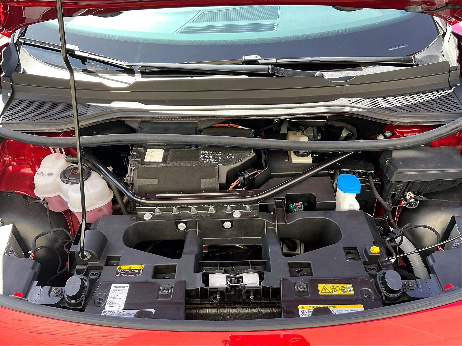 Certified 2023 Volkswagen ID.4 Pro S Plus AWD/4WD image 8