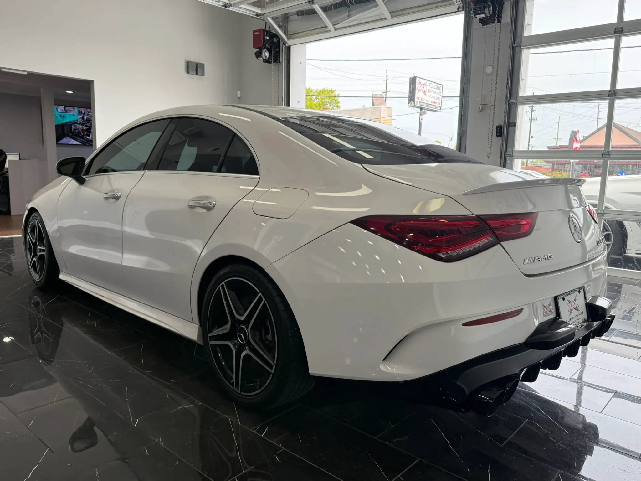 Used 2021 Mercedes-Benz CLA 35 AMG 4MATIC image 4
