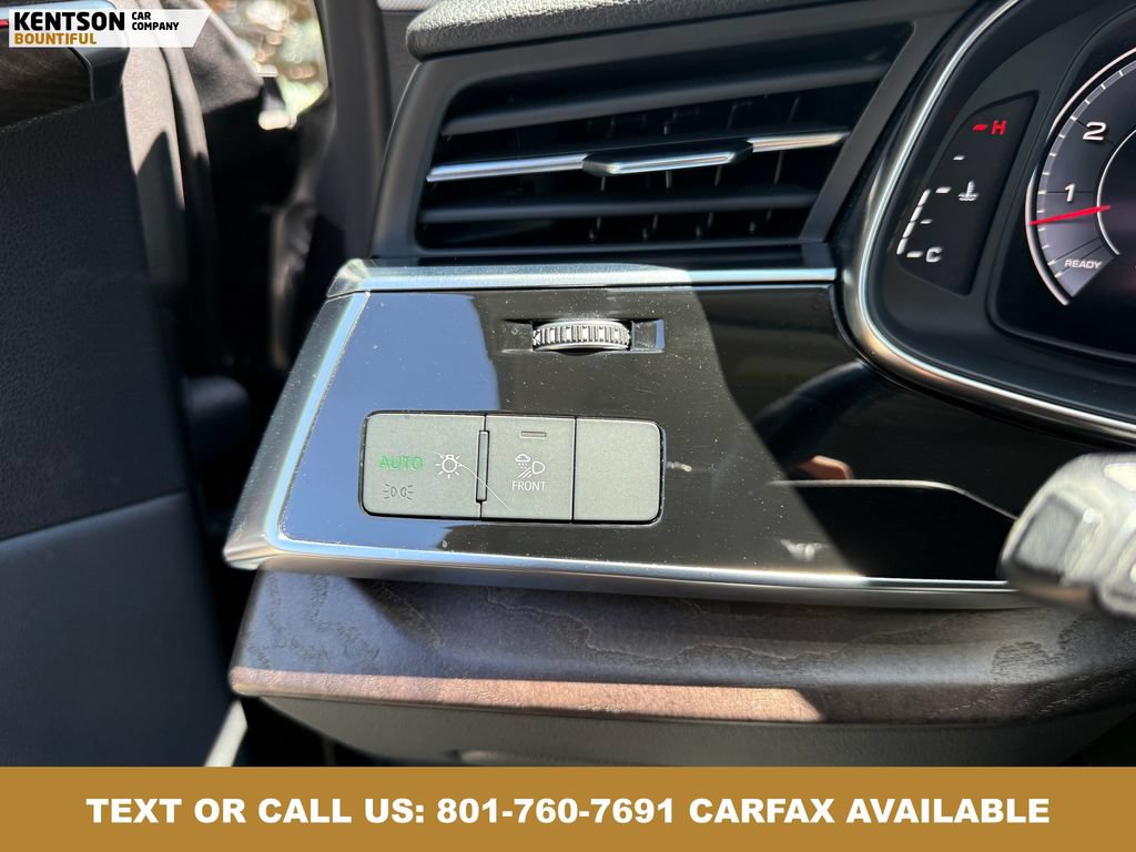 Used 2020 Audi Q8 Premium Plus w/ Premium Plus Package AWD/4WD image 17
