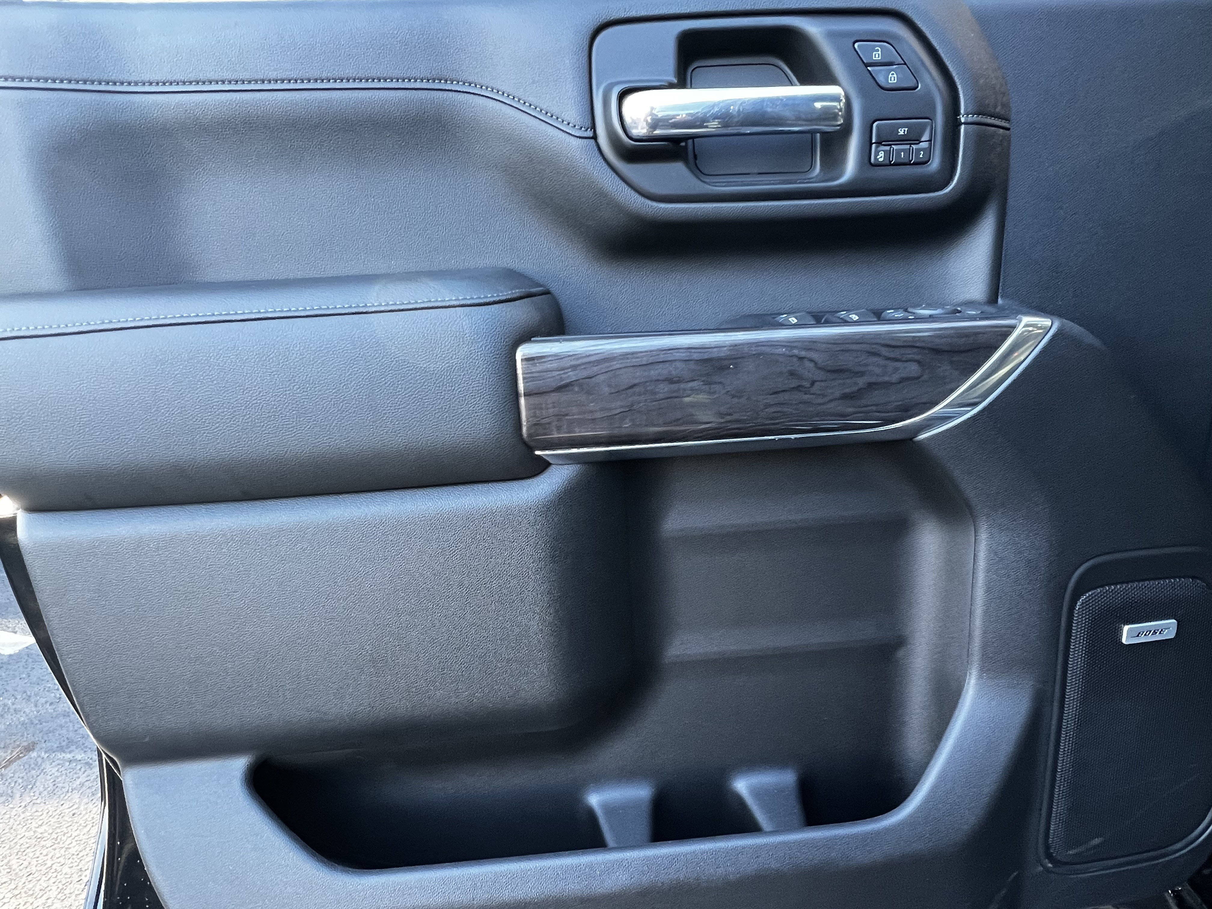 Used 2020 Chevrolet Silverado 2500 LTZ w/ LTZ Premium Package image 13