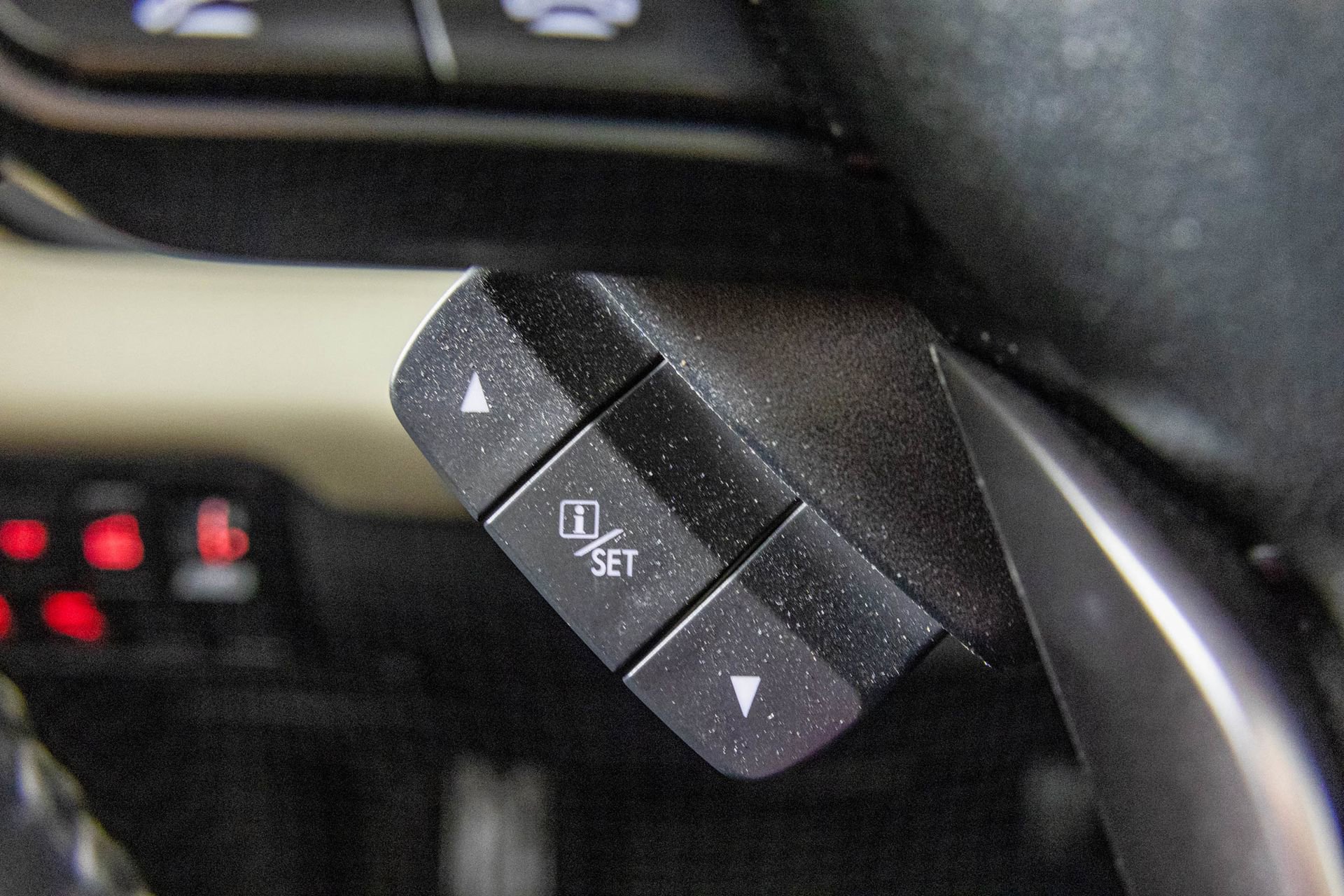 Used 2022 Subaru Ascent Touring image 37